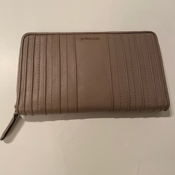 Coach Handbags - COACH Madison Pintuck Contental Zip Wallet Clutch 50909